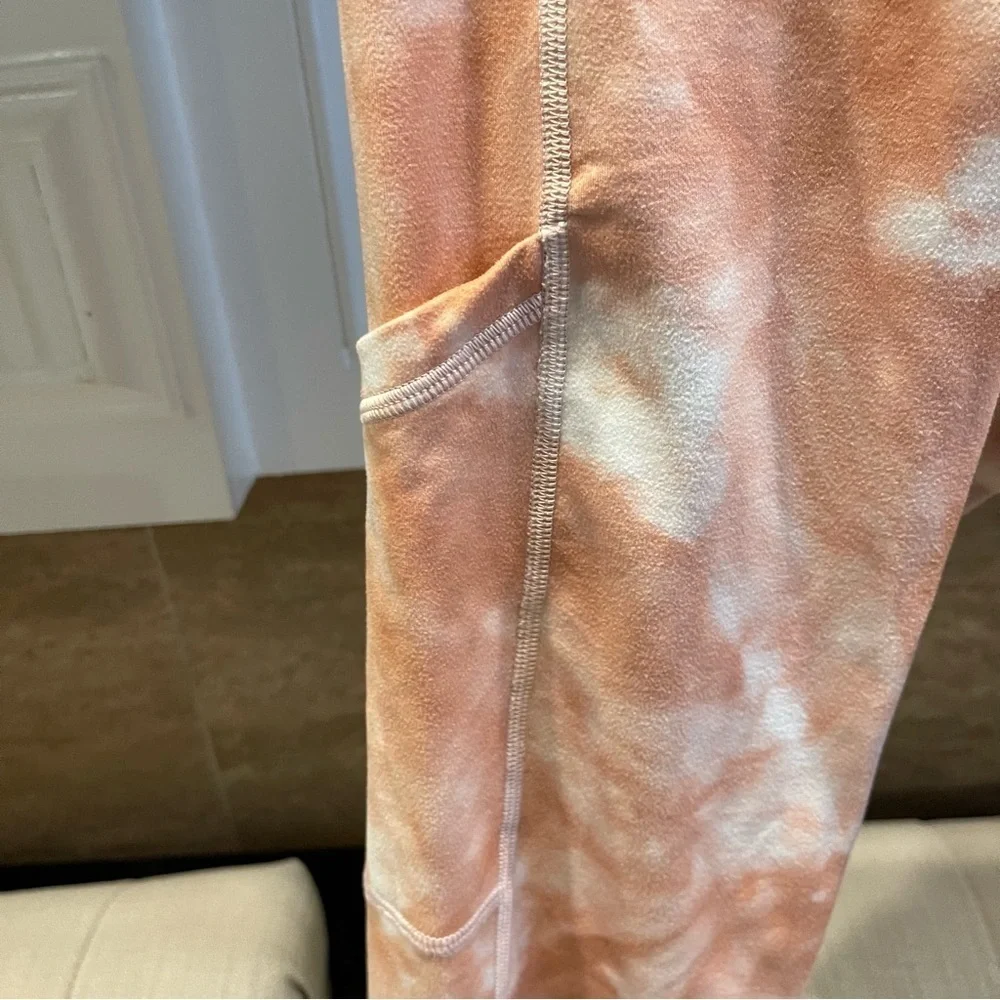 Offline by Aerie Womens Size S Tie Dye Leggings Activewear Lounge Pants Peachy